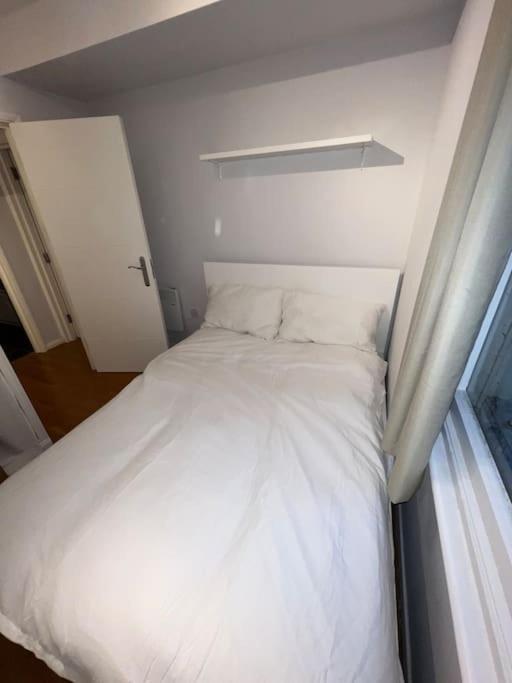 Lovely 1 Bedroom Apartment In West Kensington Londres Extérieur photo